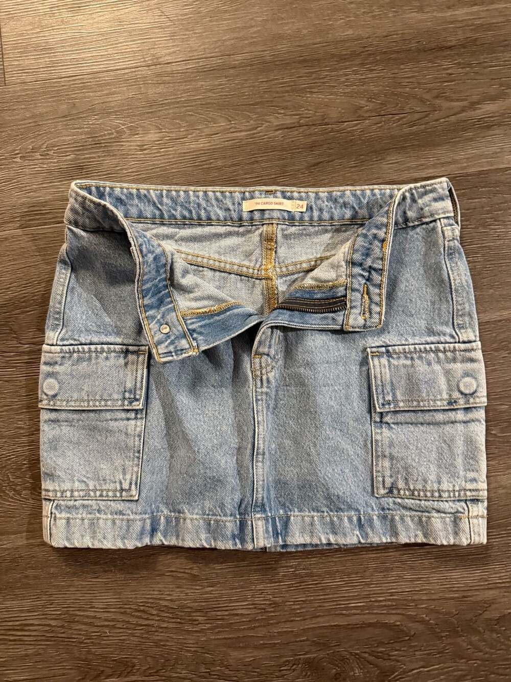 Levi's '94 Cargo Mini Skirt in Light Wash